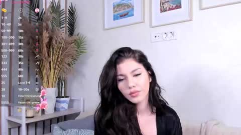 Kendra Kiss online show from October 5, 8:40 pm