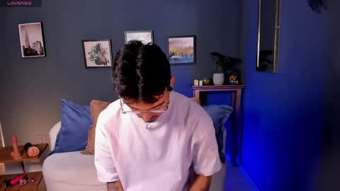 keneth_collins online show from May 26, 12:34 pm