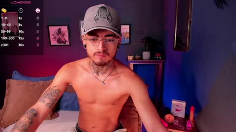 keneth_collins online show from June 4, 12:22 pm