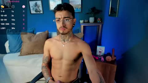 keneth_collins online show from June 7, 12:53 pm