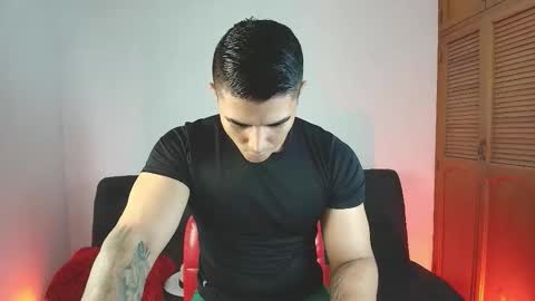 kenfit07 online show from February 2, 3:55 pm