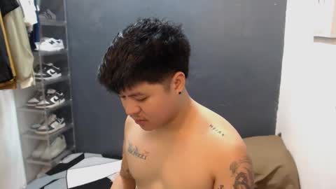 Snapshot of kenhotline911 chatting on December 7, 6:26 pm ken online show from December 7, 6:26 pm