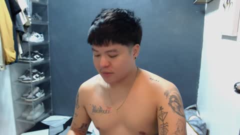 Snapshot of kenhotline911 chatting on December 27, 2:54 pm ken online show from December 27, 2:54 pm