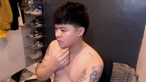 Snapshot of kenhotline911 chatting on January 4, 4:54 pm ken online show from January 4, 4:54 pm