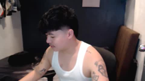 Snapshot of kenhotline911 chatting on December 1, 7:35 am ken online show from December 1, 7:35 am