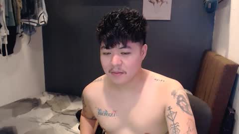 Snapshot of kenhotline911 chatting on December 4, 11:24 pm ken online show from December 4, 11:24 pm