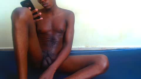 Snapshot of kenia_couples chatting on January 23, 2:02 am Nelian and Emma online show from January 23, 2:02 am