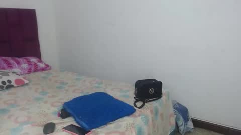 Snapshot of kenia_nihiara chatting on June 10, 6:01 am kenia_nihiara online show from June 10, 6:01 am
