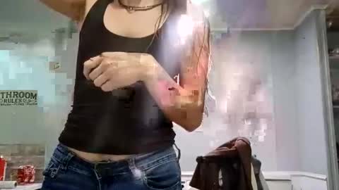 Snapshot of kenkenkenily chatting on December 3, 1:13 am kenkenkenily online show from December 3, 1:13 am