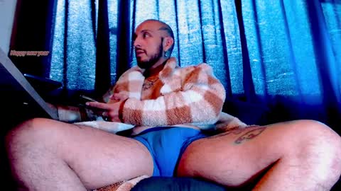 Kenlly online show from December 31, 5:29 pm