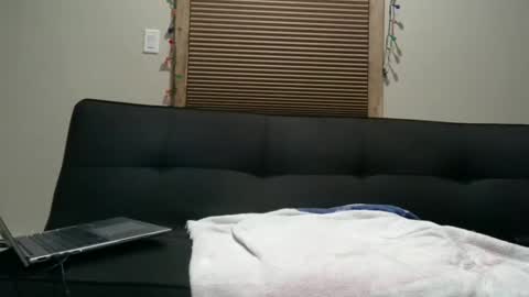 Snapshot of kenluca chatting on January 4, 10:02 pm Kenluca online show from January 4, 10:02 pm