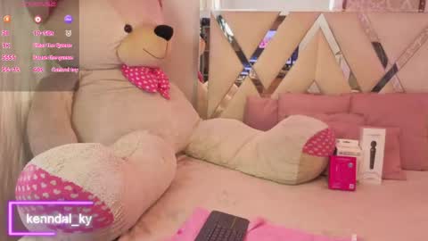kenndal_tay online show from April 15, 7:32 pm