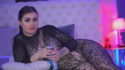 Kendra online show from December 16, 4:12 pm