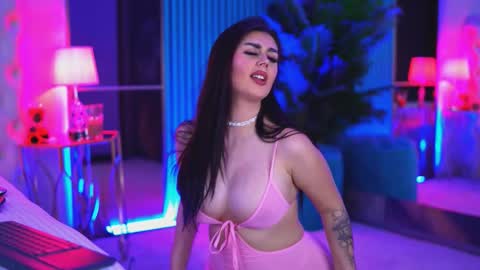 Kendra online show from December 20, 2:46 pm