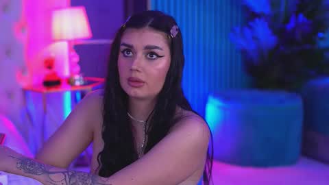 Kendra online show from January 7, 3:25 pm