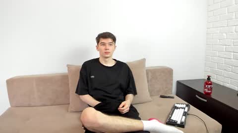 Snapshot of kennedy_max chatting on June 14, 12:07 pm kennedy max online show from June 14, 12:07 pm