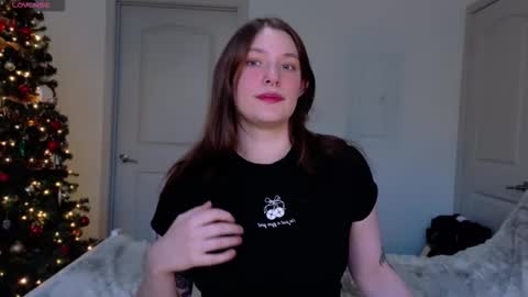 Snapshot of kennedyjade720 chatting on December 15, 7:29 pm Kennedy Jade Next Stream Oct. 18 6pm CDT online show from December 15, 7:29 pm