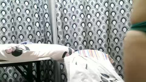 jeanny online show from June 18, 4:24 am