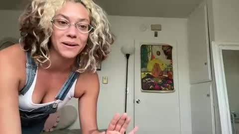 Snapshot of kennibby chatting on March 4, 11:11 pm kennibby online show from March 4, 11:11 pm