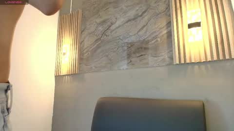 Snapshot of kenny_hank chatting on April 16, 4:02 am kenny_hank online show from April 16, 4:02 am