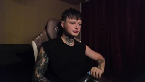 Snapshot of kenny_love69 chatting on September 17, 10:55 pm Kenny online show from September 17, 10:55 pm