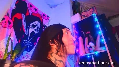 Snapshot of kenny_starrk chatting on June 5, 2:34 pm Kenny Starr online show from June 5, 2:34 pm