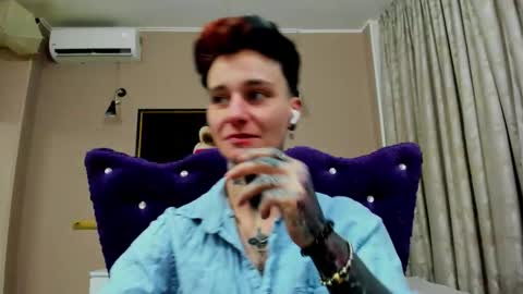 Sellena and Kenny online show from February 9, 5:50 pm