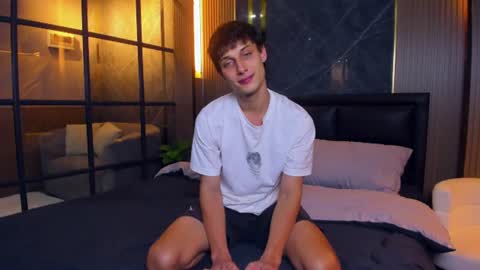 Peter     online show from June 17, 7:04 pm