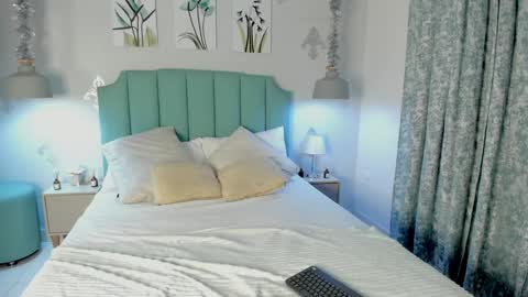 Snapshot of kentha_mitchells chatting on February 5, 10:30 am kentha_mitchells online show from February 5, 10:30 am