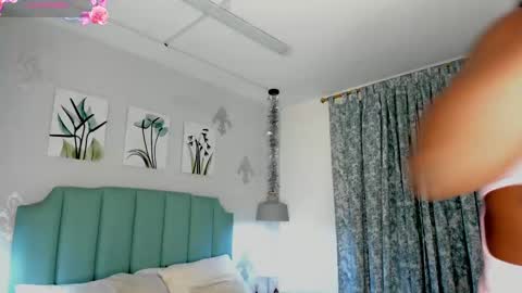 Snapshot of kentha_mitchells chatting on February 11, 10:37 am kentha_mitchells online show from February 11, 10:37 am