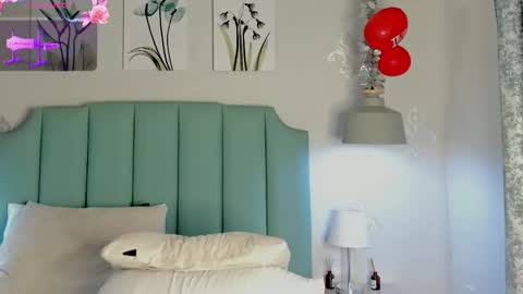 Snapshot of kentha_mitchells chatting on February 16, 4:10 pm kentha_mitchells online show from February 16, 4:10 pm