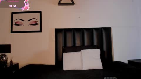 Snapshot of kentha_mitchellss chatting on November 27, 10:39 am KENTHA online show from November 27, 10:39 am