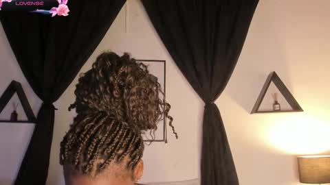 Snapshot of kentha_mitchellss chatting on March 2, 10:55 am KENTHA online show from March 2, 10:55 am