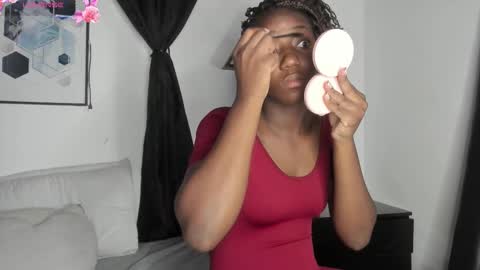 Snapshot of kentha_mitchellss chatting on March 17, 10:29 am KENTHA online show from March 17, 10:29 am