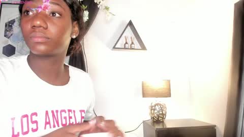 Snapshot of kentha_mitchellss chatting on April 17, 10:29 am KENTHA online show from April 17, 10:29 am