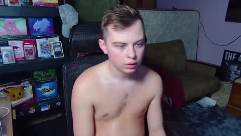 Snapshot of kentuckydrake chatting on March 10, 12:04 am Drake online show from March 10, 12:04 am