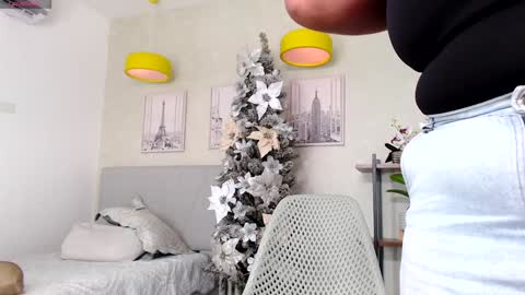 Snapshot of kenya_buhle chatting on December 22, 1:22 pm Kenya Buhle online show from December 22, 1:22 pm