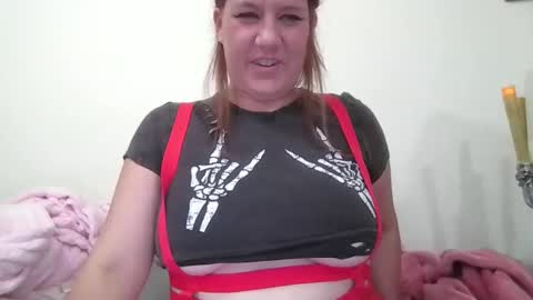 Snapshot of kenzbenz chatting on October 29, 5:04 pm KenzBenz online show from October 29, 5:04 pm