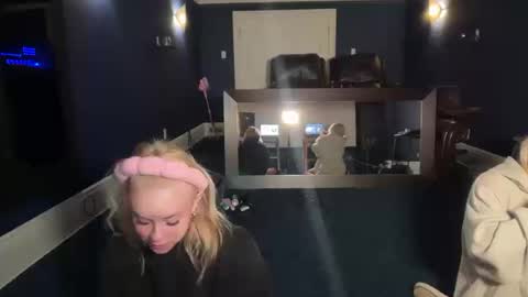 kenziesmithh online show from October 12, 5:12 pm