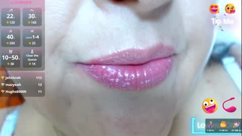 Snapshot of kerly_doll chatting on January 4, 10:34 pm K E R L Y online show from January 4, 10:34 pm