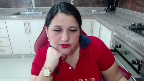 Snapshot of kerly_doll chatting on January 15, 12:25 pm K E R L Y online show from January 15, 12:25 pm