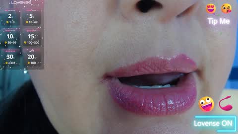 Snapshot of kerly_doll chatting on January 16, 10:02 pm K E R L Y online show from January 16, 10:02 pm