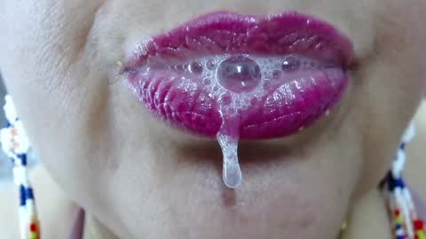 Snapshot of kerly_doll chatting on January 18, 3:16 pm K E R L Y online show from January 18, 3:16 pm