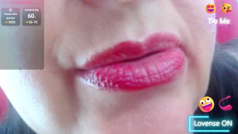 Snapshot of kerly_doll chatting on January 22, 7:24 pm K E R L Y online show from January 22, 7:24 pm