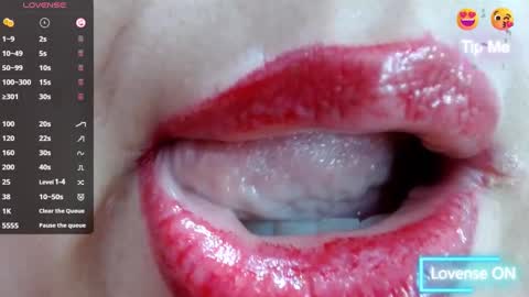 Snapshot of kerly_doll chatting on February 26, 4:14 pm K E R L Y online show from February 26, 4:14 pm