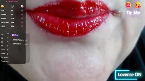 Snapshot of kerly_doll chatting on February 26, 7:16 pm K E R L Y online show from February 26, 7:16 pm