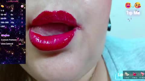 Snapshot of kerly_doll chatting on February 27, 10:31 pm K E R L Y online show from February 27, 10:31 pm