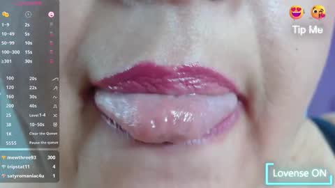 Snapshot of kerly_doll chatting on March 11, 9:37 pm K E R L Y online show from March 11, 9:37 pm