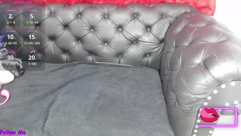 Snapshot of kerly_doll chatting on October 9, 12:14 pm K E R L Y online show from October 9, 12:14 pm