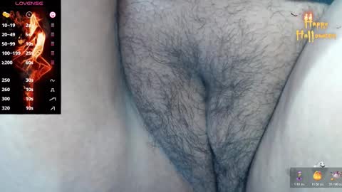 Snapshot of kerly_doll chatting on October 31, 1:45 pm K E R L Y online show from October 31, 1:45 pm